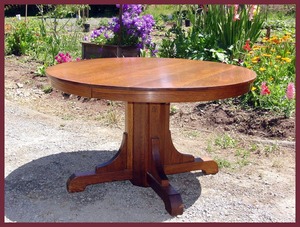 Original Vintage Gustav Stickley Pedestal Oak Dining Table.
